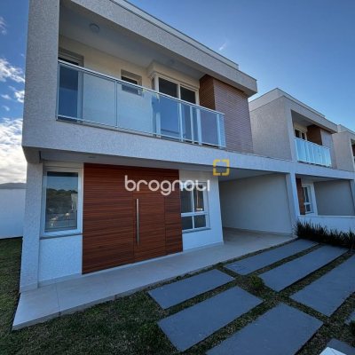 Casa com 138m², 3 quartos (sendo 1 suíte), 2 garagens, no bairro Ingleses em Florianópolis