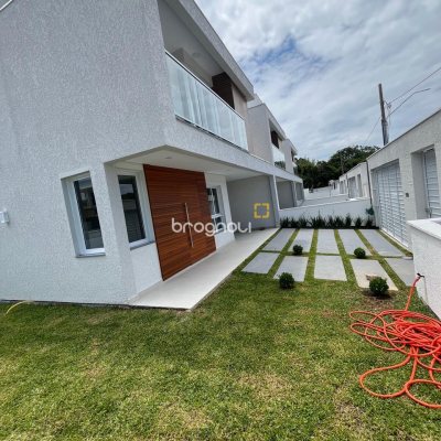 Casa com 138m², 3 quartos (sendo 1 suíte), 2 garagens, no bairro Ingleses em Florianópolis