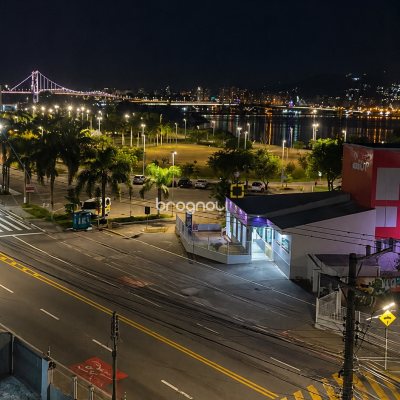 Apartamento com 125m², 3 quartos (sendo 1 suíte), 2 garagens, no bairro Coqueiros em Florianópolis