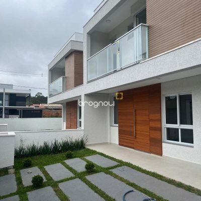 Casa com 138m², 3 quartos (sendo 1 suíte), 2 garagens, no bairro Ingleses em Florianópolis
