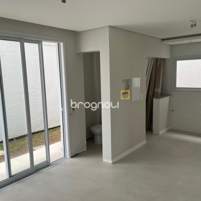Casa com 138m², 3 quartos (sendo 1 suíte), 2 garagens, no bairro Ingleses em Florianópolis