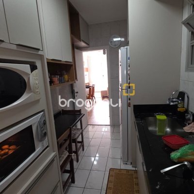 Apartamento com 78m², 2 quartos, no bairro Centro em Florianópolis