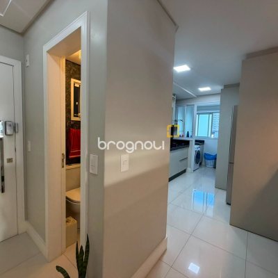 Apartamento com 119m², 3 quartos (sendo 3 suítes), 2 garagens, no bairro Nossa Senhora do Rosário em São José