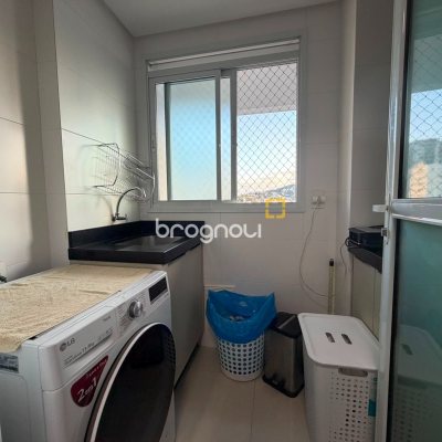 Apartamento com 119m², 3 quartos (sendo 3 suítes), 2 garagens, no bairro Nossa Senhora do Rosário em São José