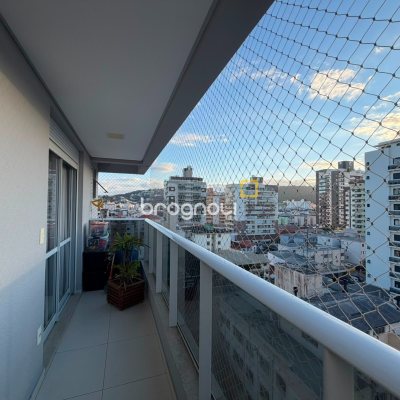 Apartamento com 119m², 3 quartos (sendo 3 suítes), 2 garagens, no bairro Nossa Senhora do Rosário em São José