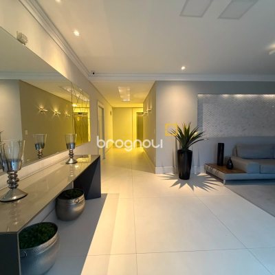 Apartamento com 119m², 3 quartos (sendo 3 suítes), 2 garagens, no bairro Nossa Senhora do Rosário em São José