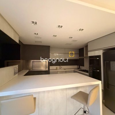 Apartamento com 119m², 3 quartos (sendo 3 suítes), 2 garagens, no bairro Nossa Senhora do Rosário em São José