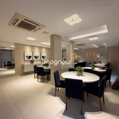 Apartamento com 119m², 3 quartos (sendo 3 suítes), 2 garagens, no bairro Nossa Senhora do Rosário em São José