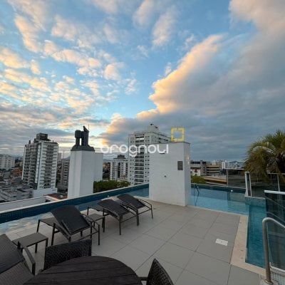 Apartamento com 119m², 3 quartos (sendo 3 suítes), 2 garagens, no bairro Nossa Senhora do Rosário em São José