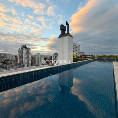 Apartamento com 119m², 3 quartos (sendo 3 suítes), 2 garagens, no bairro Nossa Senhora do Rosário em São José