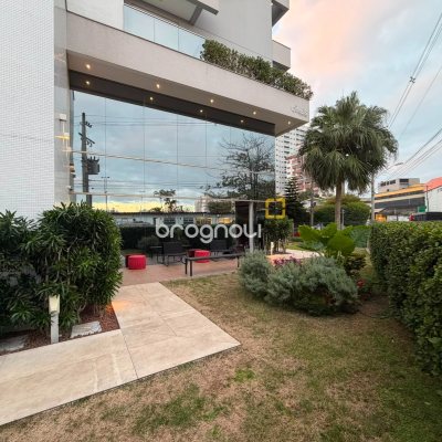 Apartamento com 119m², 3 quartos (sendo 3 suítes), 2 garagens, no bairro Nossa Senhora do Rosário em São José