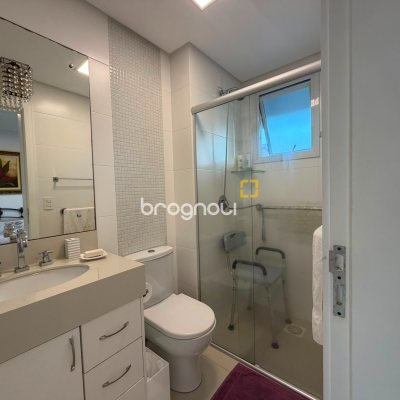 Apartamento com 119m², 3 quartos (sendo 3 suítes), 2 garagens, no bairro Nossa Senhora do Rosário em São José
