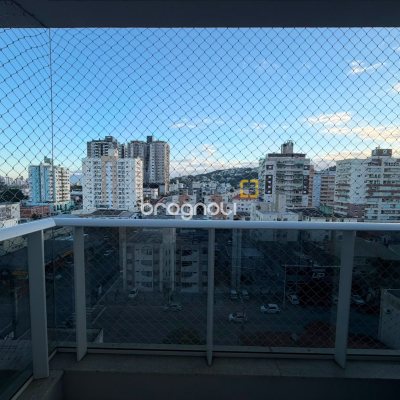 Apartamento com 119m², 3 quartos (sendo 3 suítes), 2 garagens, no bairro Nossa Senhora do Rosário em São José
