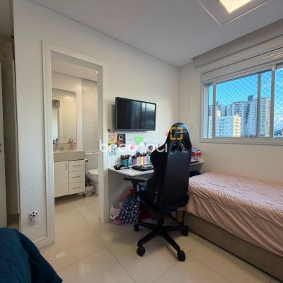 Apartamento com 119m², 3 quartos (sendo 3 suítes), 2 garagens, no bairro Nossa Senhora do Rosário em São José
