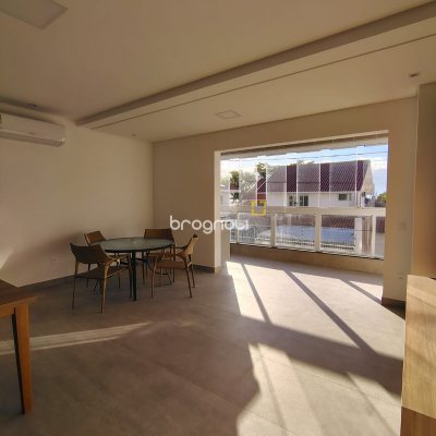 Apartamento com 90m², 2 quartos (sendo 2 suítes), 1 garagem, no bairro Cachoeira do Bom Jesus em Florianópolis