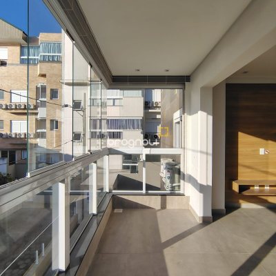 Apartamento com 90m², 2 quartos (sendo 2 suítes), 1 garagem, no bairro Cachoeira do Bom Jesus em Florianópolis