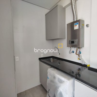 Apartamento com 90m², 2 quartos (sendo 2 suítes), 1 garagem, no bairro Cachoeira do Bom Jesus em Florianópolis