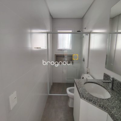 Apartamento com 90m², 2 quartos (sendo 2 suítes), 1 garagem, no bairro Cachoeira do Bom Jesus em Florianópolis