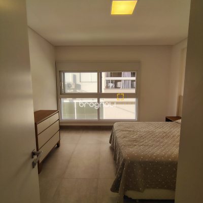 Apartamento com 90m², 2 quartos (sendo 2 suítes), 1 garagem, no bairro Cachoeira do Bom Jesus em Florianópolis