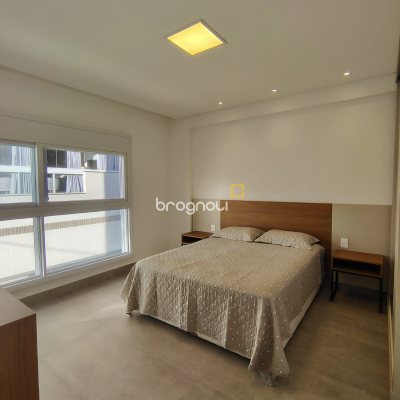 Apartamento com 90m², 2 quartos (sendo 2 suítes), 1 garagem, no bairro Cachoeira do Bom Jesus em Florianópolis