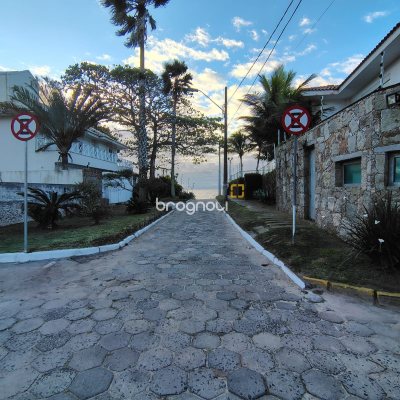 Apartamento com 90m², 2 quartos (sendo 2 suítes), 1 garagem, no bairro Cachoeira do Bom Jesus em Florianópolis