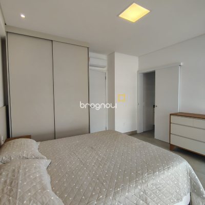 Apartamento com 90m², 2 quartos (sendo 2 suítes), 1 garagem, no bairro Cachoeira do Bom Jesus em Florianópolis