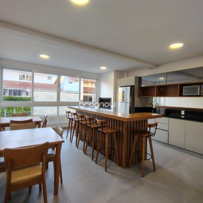Apartamento com 90m², 2 quartos (sendo 2 suítes), 1 garagem, no bairro Cachoeira do Bom Jesus em Florianópolis