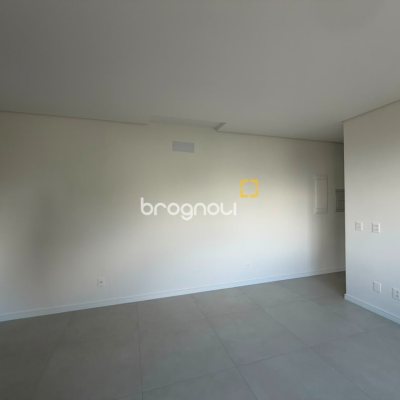 Apartamento com 59m², 2 quartos (sendo 1 suíte), 1 garagem, no bairro Coqueiros em Florianópolis