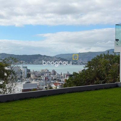 Apartamento com 59m², 2 quartos (sendo 1 suíte), 1 garagem, no bairro Coqueiros em Florianópolis
