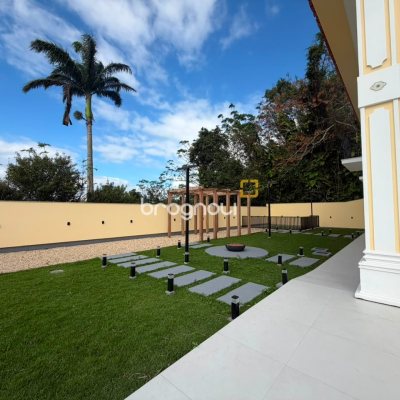Apartamento com 59m², 2 quartos (sendo 1 suíte), 1 garagem, no bairro Coqueiros em Florianópolis