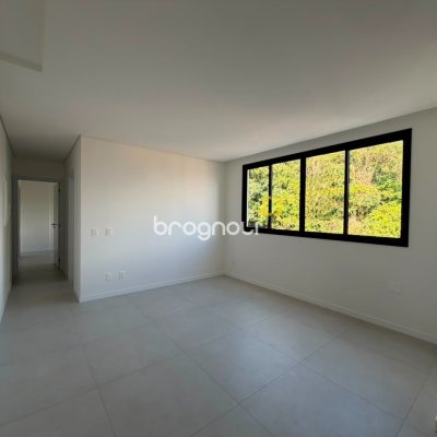 Apartamento com 59m², 2 quartos (sendo 1 suíte), 1 garagem, no bairro Coqueiros em Florianópolis