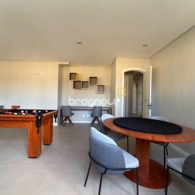Apartamento com 59m², 2 quartos (sendo 1 suíte), 1 garagem, no bairro Coqueiros em Florianópolis