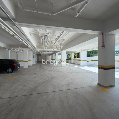 Apartamento com 59m², 2 quartos (sendo 1 suíte), 1 garagem, no bairro Coqueiros em Florianópolis