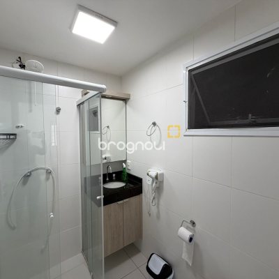 Apartamento com 66m², 2 quartos (sendo 1 suíte), 1 garagem, no bairro Canasvieiras em Florianópolis