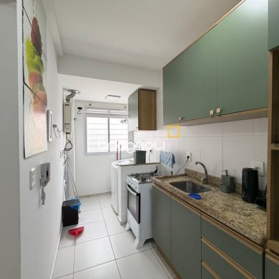 Apartamento com 66m², 2 quartos (sendo 1 suíte), 1 garagem, no bairro Canasvieiras em Florianópolis