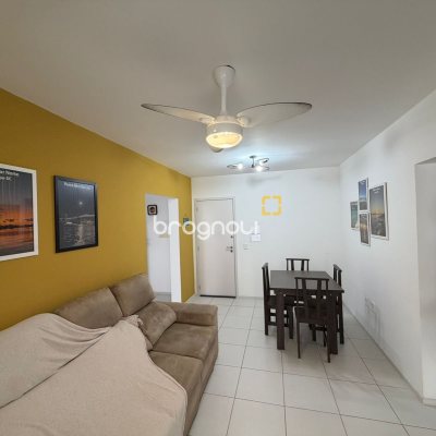 Apartamento com 66m², 2 quartos (sendo 1 suíte), 1 garagem, no bairro Canasvieiras em Florianópolis