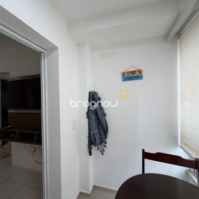Apartamento com 66m², 2 quartos (sendo 1 suíte), 1 garagem, no bairro Canasvieiras em Florianópolis