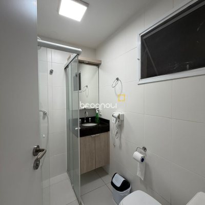 Apartamento com 66m², 2 quartos (sendo 1 suíte), 1 garagem, no bairro Canasvieiras em Florianópolis
