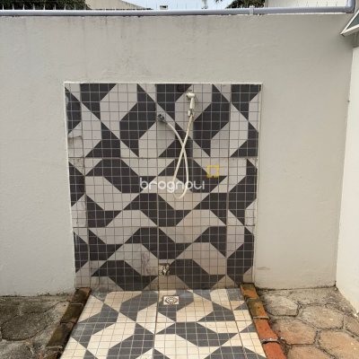 Apartamento com 66m², 2 quartos (sendo 1 suíte), 1 garagem, no bairro Canasvieiras em Florianópolis