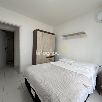 Apartamento com 66m², 2 quartos (sendo 1 suíte), 1 garagem, no bairro Canasvieiras em Florianópolis