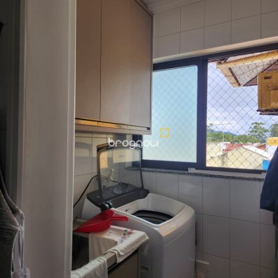 Apartamento com 71m², 2 quartos (sendo 1 suíte), 1 garagem, no bairro Cachoeira do Bom Jesus em Florianópolis