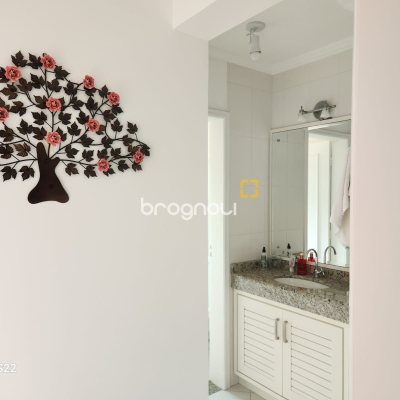 Apartamento com 71m², 2 quartos (sendo 1 suíte), 1 garagem, no bairro Cachoeira do Bom Jesus em Florianópolis