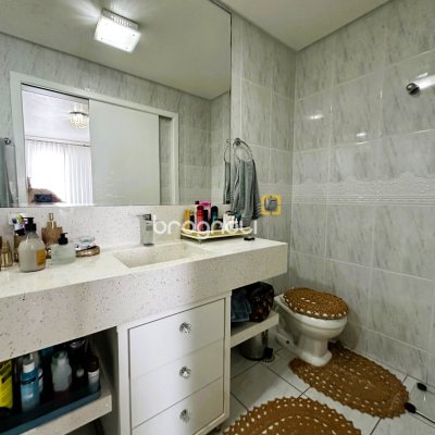 Apartamento com 108m², 3 quartos (sendo 1 suíte), 1 garagem, no bairro Kobrasol em São José