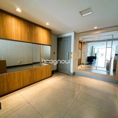 Apartamento com 108m², 3 quartos (sendo 1 suíte), 1 garagem, no bairro Kobrasol em São José