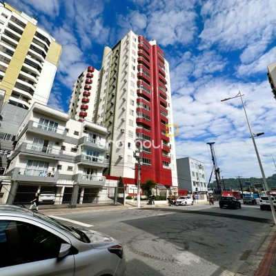 Apartamento com 108m², 3 quartos (sendo 1 suíte), 1 garagem, no bairro Kobrasol em São José