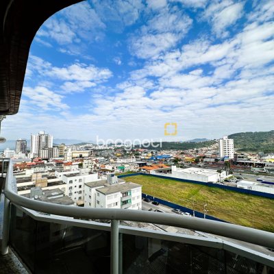 Apartamento com 108m², 3 quartos (sendo 1 suíte), 1 garagem, no bairro Kobrasol em São José