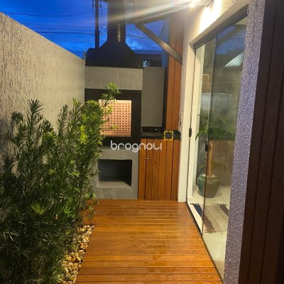 Apartamento com 62m², 2 quartos, 1 garagem, no bairro Campeche em Florianópolis