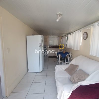 Casa com 141m², 4 quartos, 6 garagens, no bairro Tapera da Base em Florianópolis