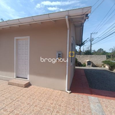 Casa com 141m², 4 quartos, 6 garagens, no bairro Tapera da Base em Florianópolis