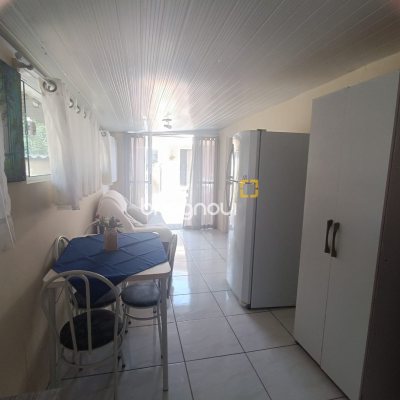 Casa com 141m², 4 quartos, 6 garagens, no bairro Tapera da Base em Florianópolis